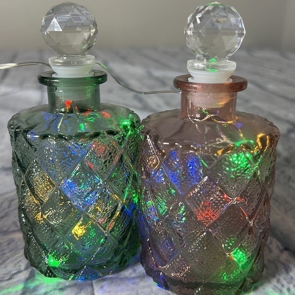 Pink and Green decanter bottles - Picture 12 of 13